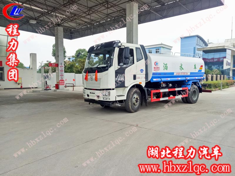 2019/06/27/，胡總在程力集團(tuán)自提一輛14方解放J6灑水車(chē)，單號(hào)：25199/70129