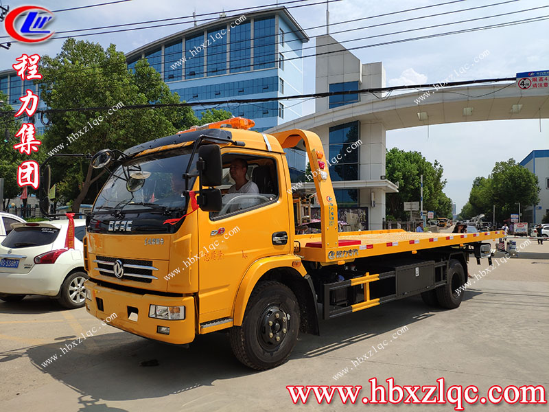 湖北程力集團(tuán)生產(chǎn)的東風(fēng)D8清障車(chē)價(jià)格是多少？