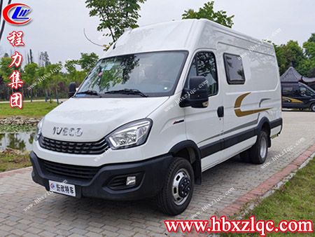 湖北程力牌依維柯歐勝B型房車，帶你領(lǐng)略不一樣的旅行樂趣